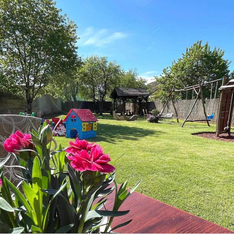 Pension Vila Mery Poprad Luaran gambar